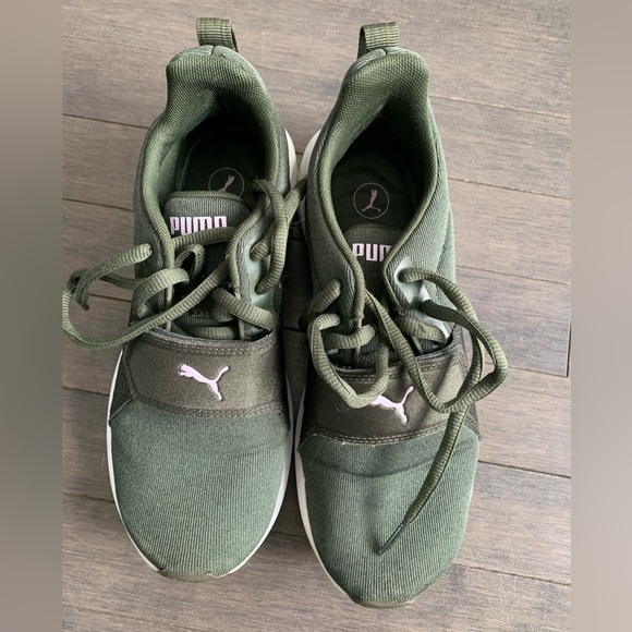 Women’s Green Puma Soft Foam Shoes Women’s 7.5 - Picture 5 of 9